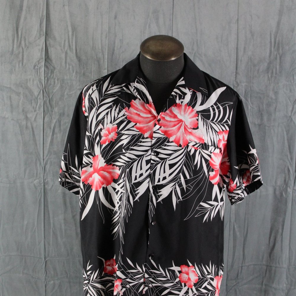 Vintage Hawaiian Shirt - Floral Pattern on Black by Hilo Hattie - Men's XL